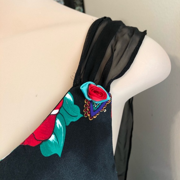 Plus sized vintage Nightgown - Picture 2 of 5